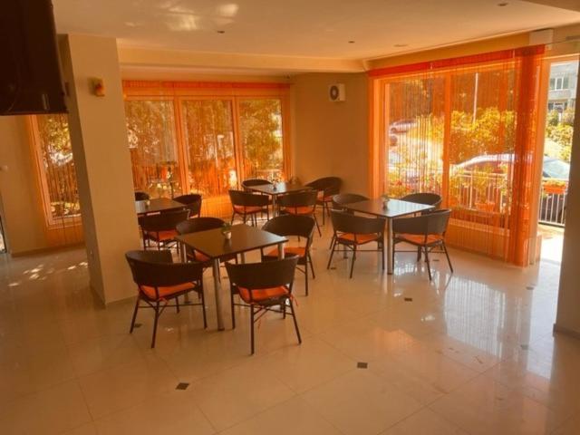 Hotel Paradise Lozenec Kültér fotó