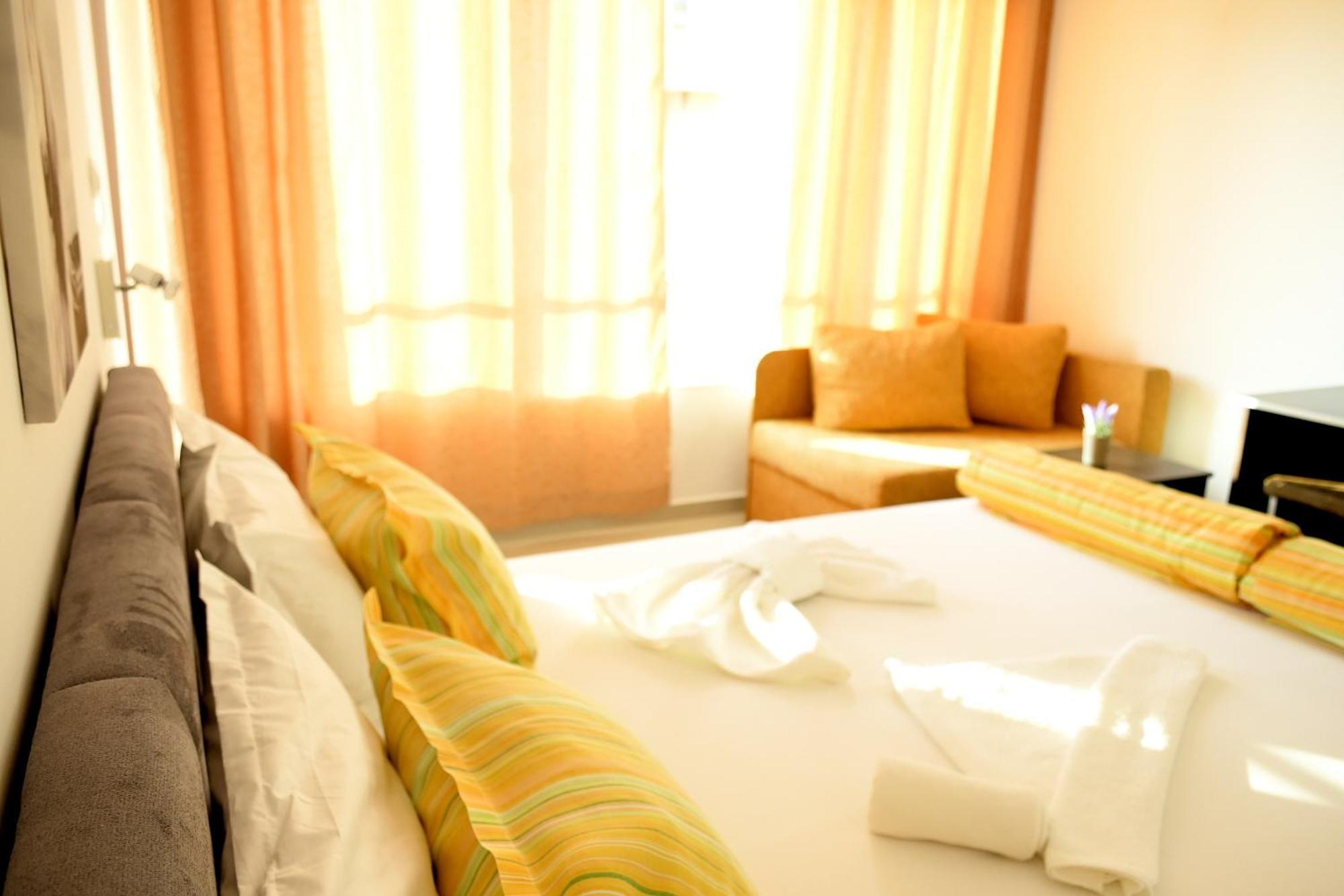 Hotel Paradise Lozenec Kültér fotó
