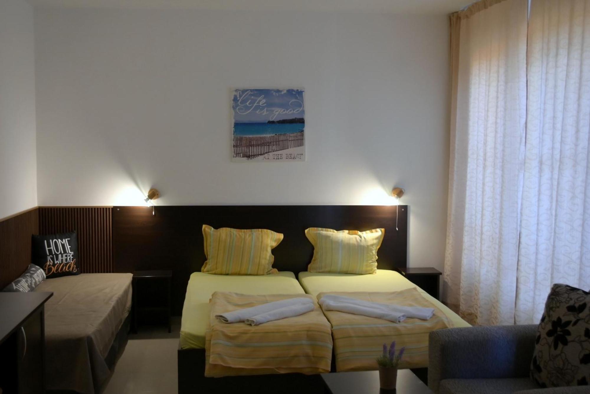 Hotel Paradise Lozenec Kültér fotó