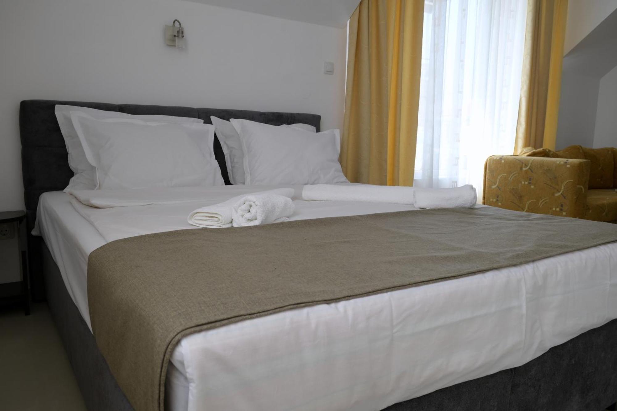 Hotel Paradise Lozenec Kültér fotó